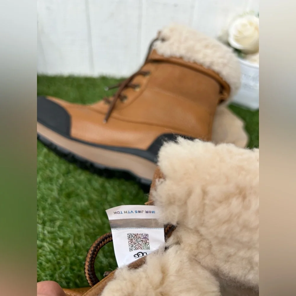 UGG Adirondack III Water Resistant Bootie Color: Chestnut WOMEN Sz 6 $250 gently